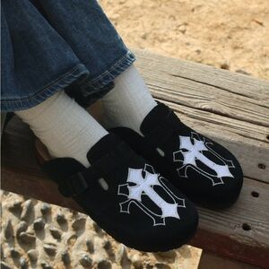 Meckmanly original women’s clogs